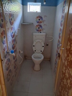 Bathroom in 2 BHK Apartment at Beliaghata – for Rent