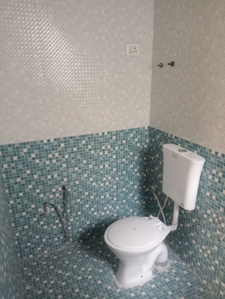 Bathroom, safa-complex 2 Bedroom 980 Sq.Ft. Apartment In Shilphata Thane 10365595