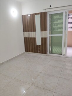 3 BHK + Basement Apartment For Rent in Gaurs Siddhartham