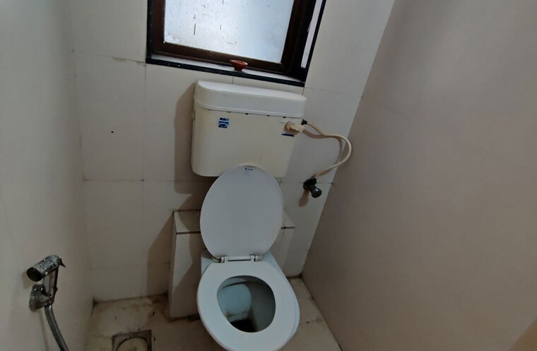 Bathroom, sandesh nagar Pg For Girls In Sandesh Nagar 10365591