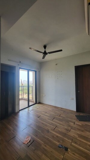1 BHK Apartment For Rent in Lodha Lakeshore Greens, Dombivli East