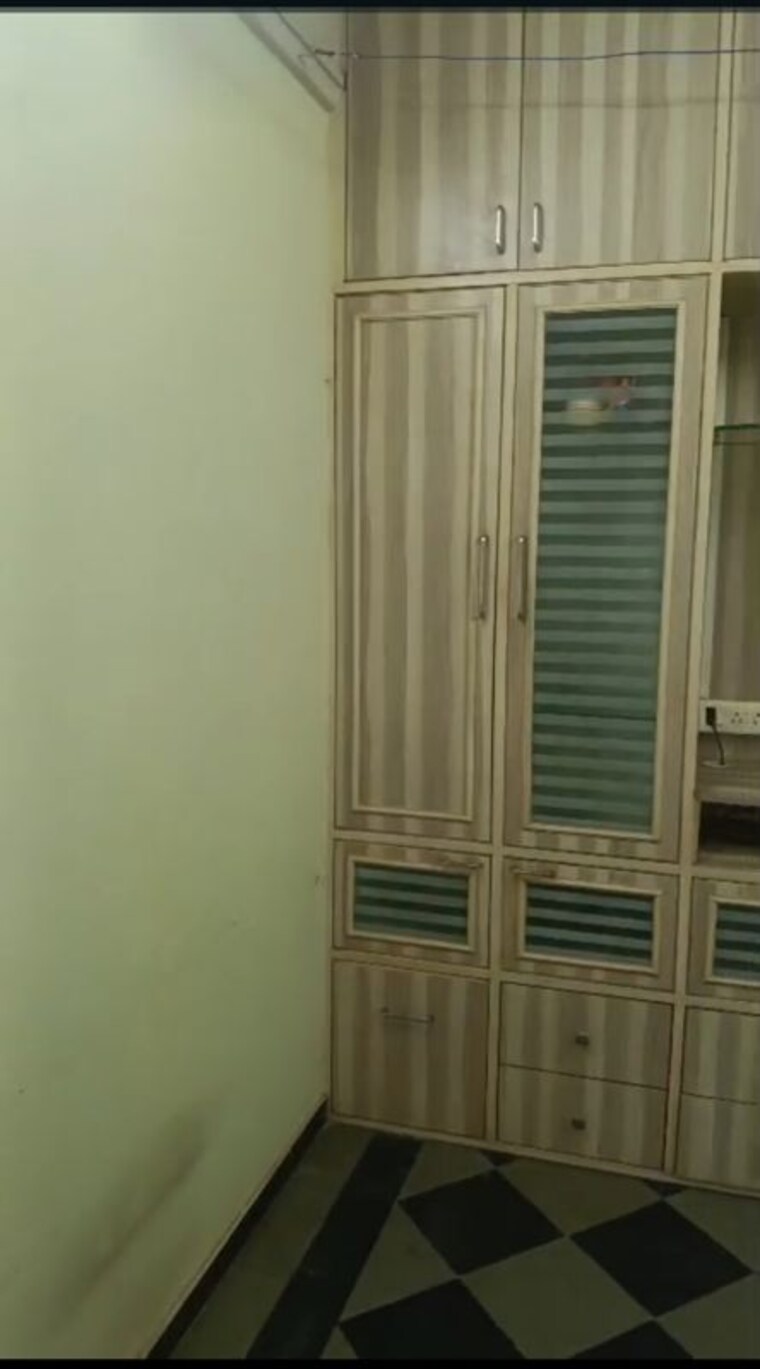 Room, ashirwad-chs-dadar-east 1 Bedroom 250 Sq.Ft. Apartment In Dadar East Mumbai 10365620