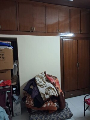 Bedroom in 1 BHK Apartment at Sector 16 – for Rent
