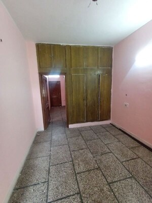 1 BHK Apartment For Rent in Sector 4