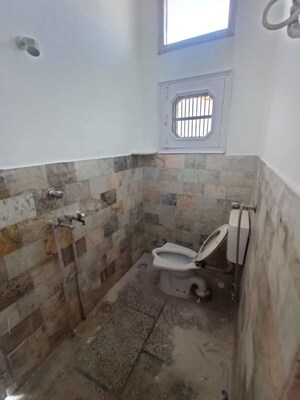 Bathroom in 1 BHK Apartment at Sector 4 – for Rent