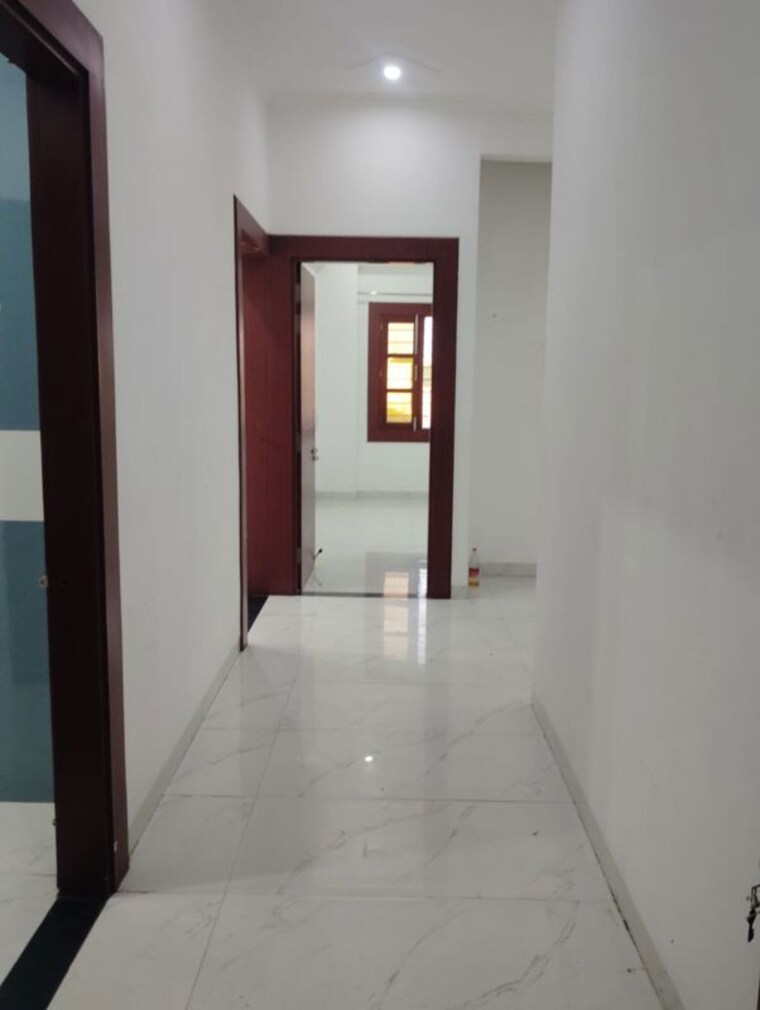 Room, maulviganj 3 Bedroom 2250 Sq.Ft. Apartment In Maulviganj Lucknow 10364745