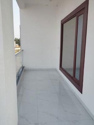 Balcony in 3 BHK Apartment at Maulviganj – for Rent