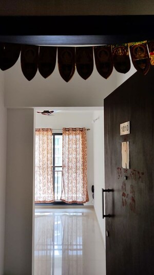 Room in 2 BHK Apartment at Shapoorji Pallonji Joyville Hinjewadi, Hinjewadi – for Rent
