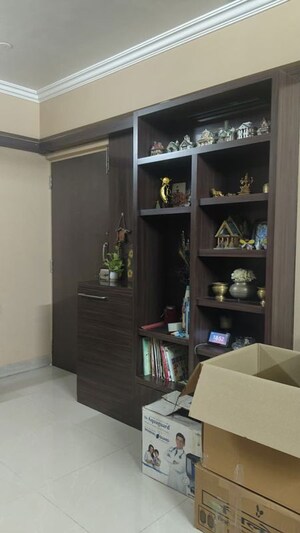 Furnished Amenities in 1 BHK Apartment at Sadguru Complex I, Goregaon East – for Rent