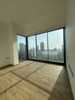 4 BHK + Servant Room,Study Room,Extra Room Apartment For Sale in Rustomjee Crown