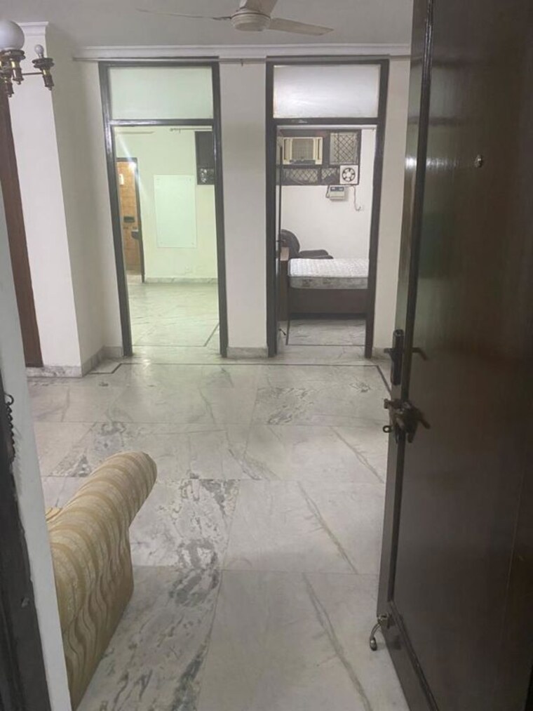 Bathroom, saket 3 Bedroom 1500 Sq.Ft. Builder Floor In Saket Delhi 10365691