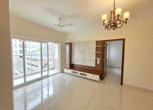 Room in 2 BHK Apartment at Prestige Green Gables, Panathur – for Rent