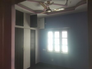 Room in 3 BHK Builder Floor at Akshya Nagar – for Rent