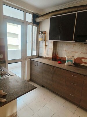 Kitchen in 3 BHK Apartment at Hamlin Apartment, Sector 43 – for Rent