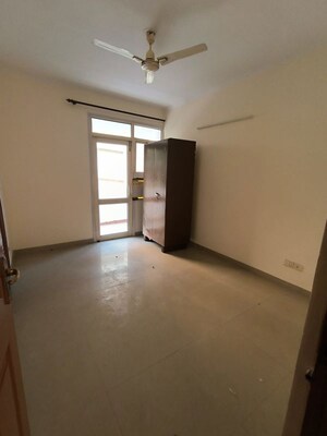 3 BHK Apartment For Rent in Hamlin Apartment, Sector 43