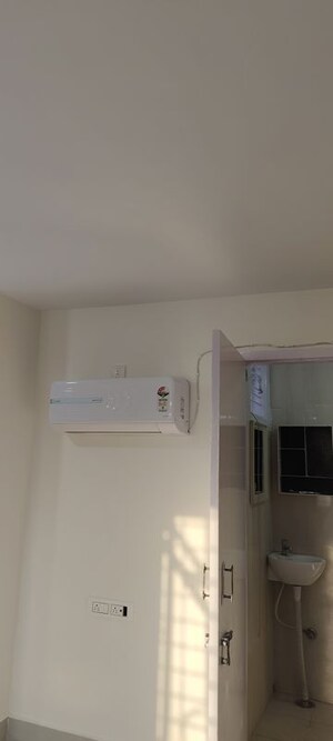 Furnished Amenities in 1 RK Apartment at Indiranagar – for Rent