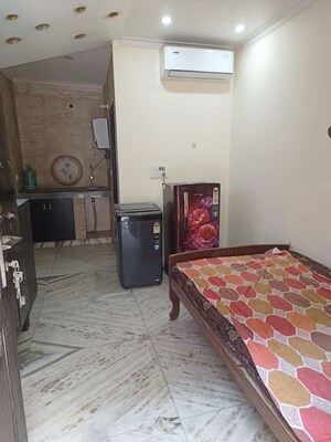 Bedroom in 1 RK Builder Floor at Ansal Plaza Sector-23, Sector 23 – for Rent