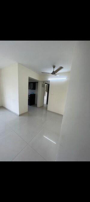 Room in 2 BHK Apartment at Dss Mahavir Millennium, Vasant Vihar – for Rent
