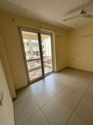 Room in 2 BHK Apartment at Ambala Highway – for Rent