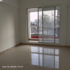 Room in 3 BHK Apartment at Dosti Greenscape, Hadapsar – for Sale