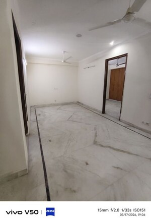 Room in 3 BHK Builder Floor at Shiv Nagar – for Rent