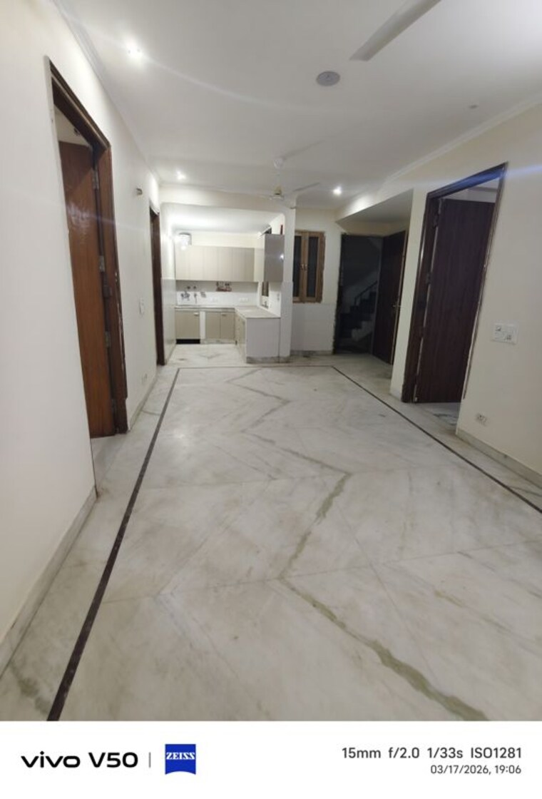 Room, shiv nagar 3 Bedroom 1000 Sq.Ft. Builder Floor In Shiv Nagar Delhi 10365864