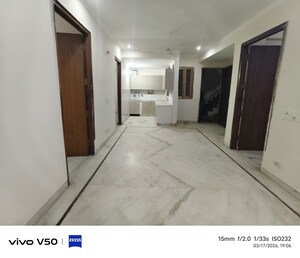 Room in 3 BHK Builder Floor at Shiv Nagar – for Rent