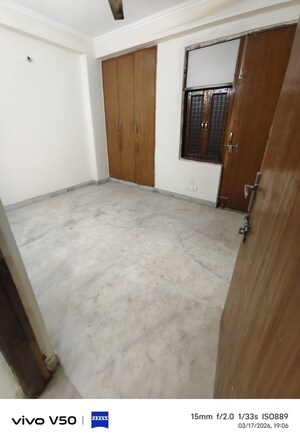 Room in 3 BHK Builder Floor at Shiv Nagar – for Rent