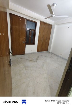 Room in 3 BHK Builder Floor at Shiv Nagar – for Rent