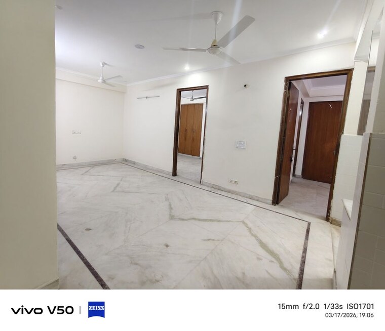 Room, shiv nagar 3 Bedroom 1000 Sq.Ft. Builder Floor In Shiv Nagar Delhi 10365864