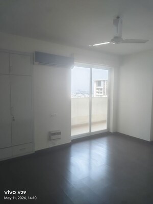 Room in 3 BHK Apartment at SS Hibiscus 2, Sector 50 – for Rent