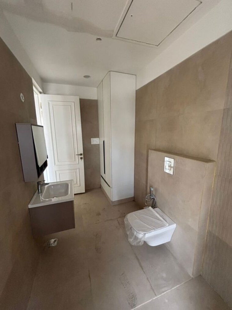 Bathroom, shalimar-one-world-valencia-county 4 Bedroom 2000 Sq.Ft. Villa In Gomti Nagar Lucknow 10365909