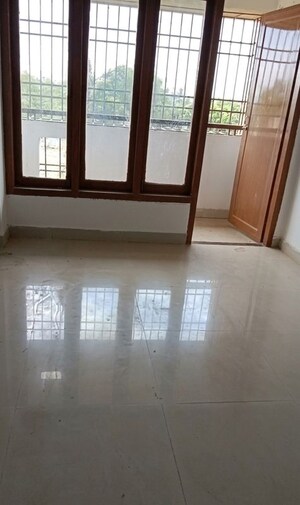Room in 2 BHK Apartment at Bara Mohansingh – for Sale
