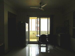 Room in 2 BHK Apartment at Nisarga Apartments, Malleswaram – for Rent