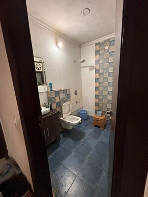 Bathroom in 3 BHK Builder Floor at The Estate Floors, Sector 43 – for Rent