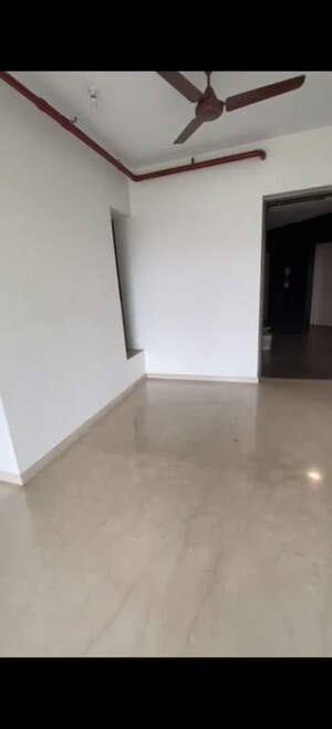 Room in 2 BHK Apartment at Kalpataru Paramount B, Kapur Bawdi – for Sale