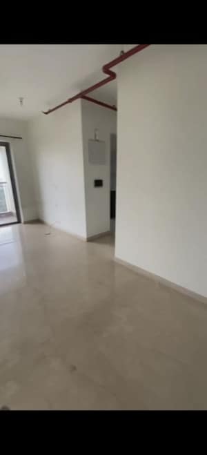Room in 2 BHK Apartment at Kalpataru Paramount B, Kapur Bawdi – for Sale
