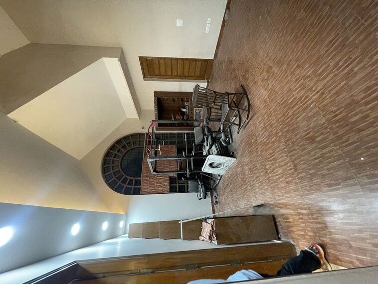 undefined, sector 21b 6 Bedroom 500 Sq.Yd. Independent House In Sector 21b Faridabad 10365982