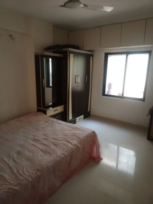 Room in 2 BHK Apartment at Govind Apartment, Anand Nagar – for Rent