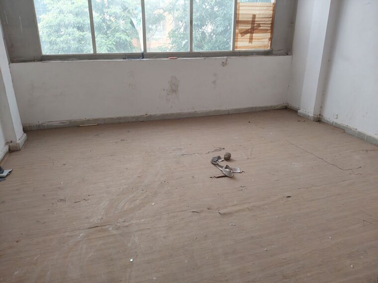 Room, sector 63 Commercial Warehouse 1600 Sq.Ft. In Sector 63 Noida 10365991
