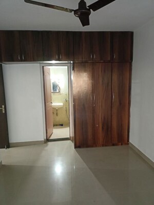 Room in 2 BHK Apartment at GHP Woodland Heights, Chandivali – for Rent