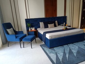 Bedroom in 6+ BHK Villa at Dlf Phase I – for Sale