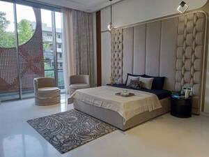 Bedroom in 6+ BHK Villa at Dlf Phase I – for Sale