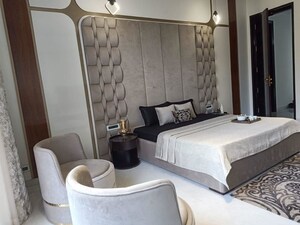 Team Area in 6+ BHK Villa at Dlf Phase I – for Sale