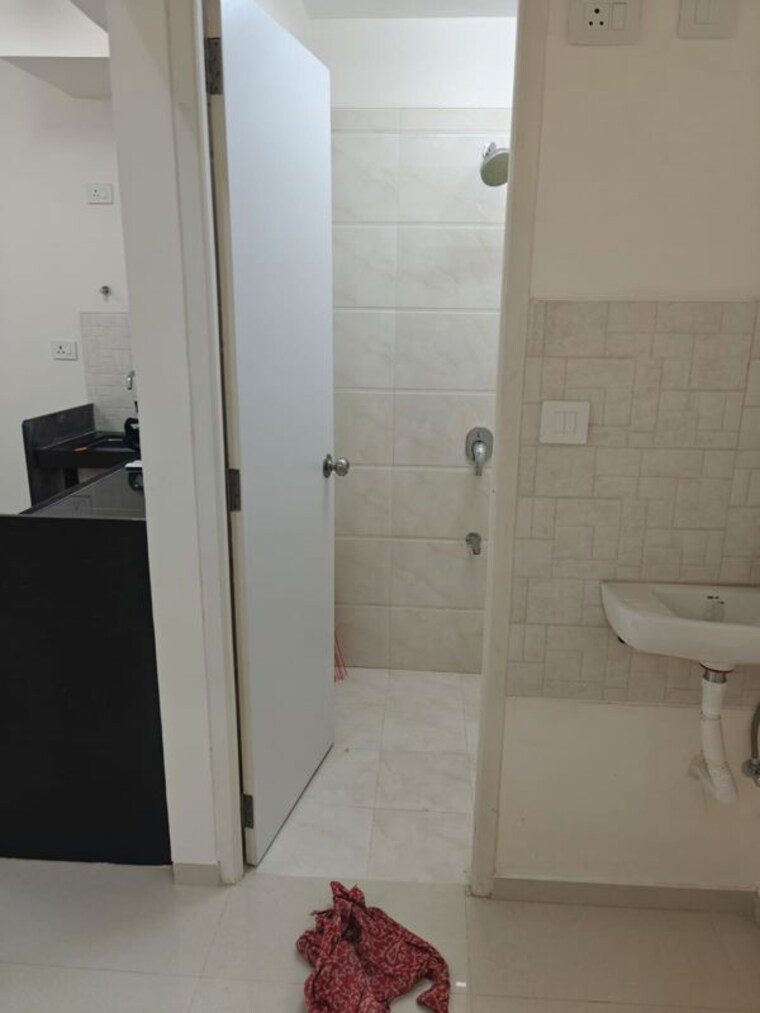 Bathroom, ranbir-luxuria 1 Bedroom 461 Sq.Ft. Apartment In Andheri East Mumbai 10366035