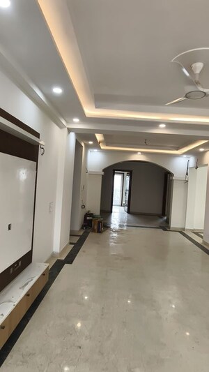 Building Lobby in 4 BHK Builder Floor at Rosewood City – for Rent