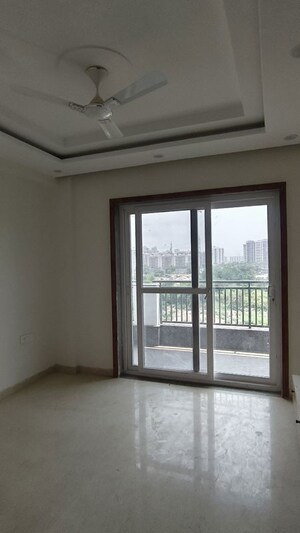 Room in 4 BHK Builder Floor at Rosewood City – for Rent