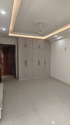 4 BHK + Pooja Room,Servant Room Builder Floor For Rent in Rosewood City