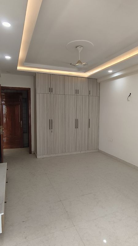 4 BHK + Pooja Room,Servant Room Builder Floor For Rent in Rosewood City