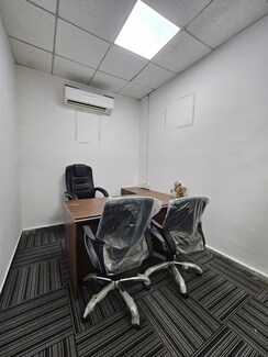 Office Space For Rent in Sector 63